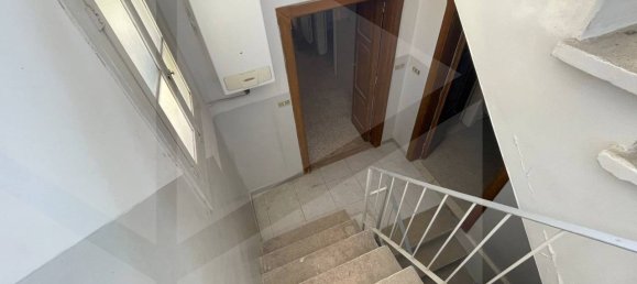 Дом с 6 комнатами в Корато, Италия № 32802 5