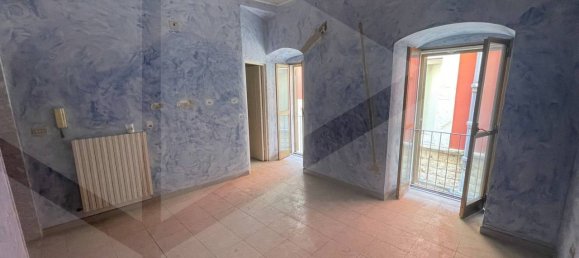 Дом с 6 комнатами в Корато, Италия № 32802 25