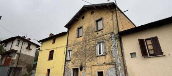 2 bedrooms Apartment in Cocquio-Trevisago, Italy No. 281760 2