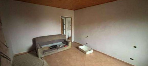 2 bedrooms Apartment in Cocquio-Trevisago, Italy No. 281760 6