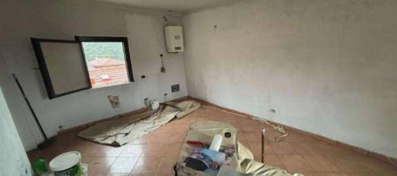 2 bedrooms Apartment in Cocquio-Trevisago, Italy No. 281760 4