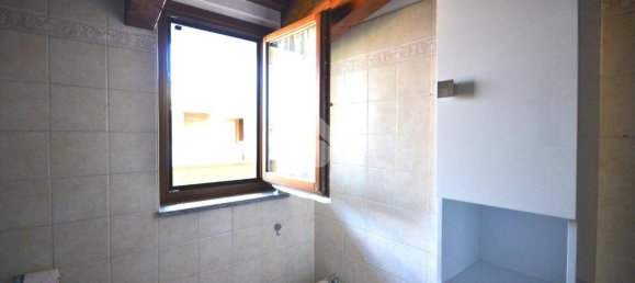 1 bedroom Apartment in Bovisio Masciago, Italy No. 331028 18