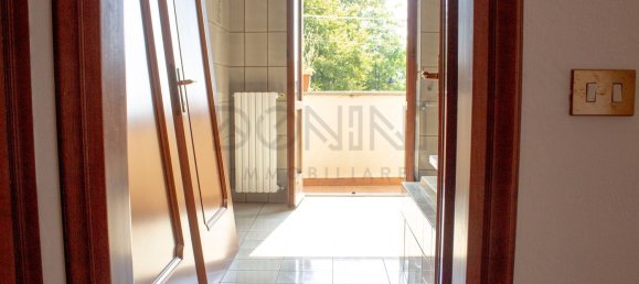 Квартира с 3 комнатами в Традате, Италия № 15752 13