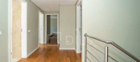 Dúplex de 4 dormitorios en Matosinhos, Portugal No. 127689 16