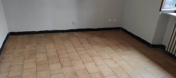 3 bedrooms Apartment in Alessandria, Italy No. 49475 2