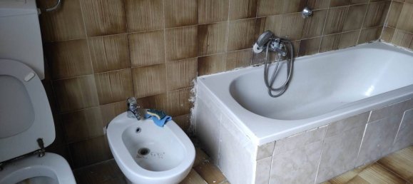 3 bedrooms Apartment in Alessandria, Italy No. 49475 17