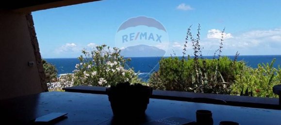 Villa de 7 dormitorios en Trinità d'Agultu e Vignola, Italy No. 215607 33