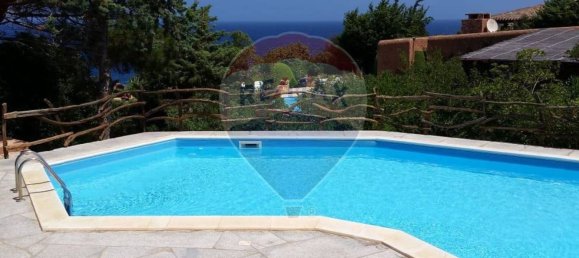 Villa de 7 dormitorios en Trinità d'Agultu e Vignola, Italy No. 215607 6