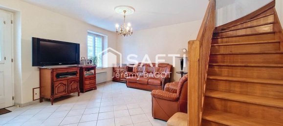 Adosado de 4 dormitorios en Azay-le-Rideau, France No. 71627 2