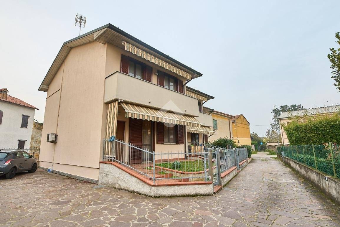 Villa de 3 dormitorios en Boffalora d'Adda, Italy No. 60539