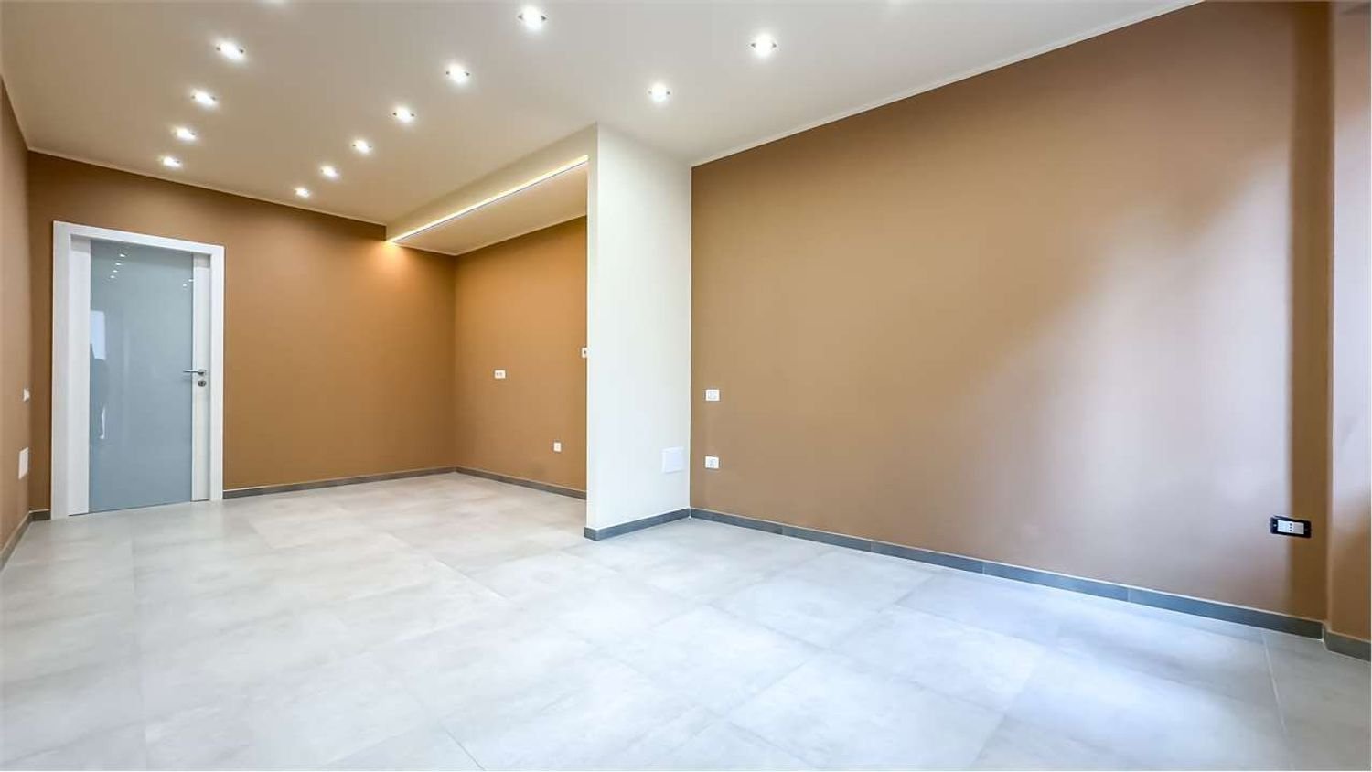 2 rooms Apartment in Cagliari, Italy No. 46588