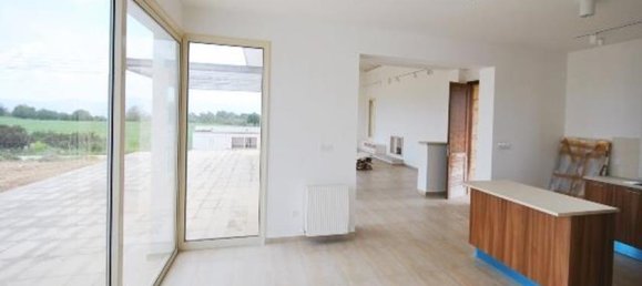 Вилла с 3 спальнями в Нео Хорио, Кипр № 10488 5