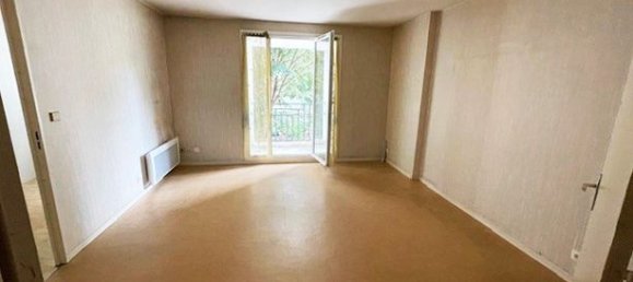 1 bedroom Apartment in Eragny, France No. 304072 2