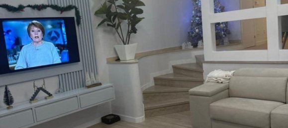 2 bedrooms Villa in Estepona, Spain No. 143482 6