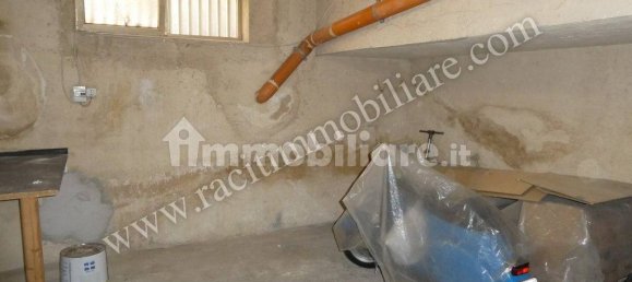 Garage à Pozzallo, Italy 30m² No. 353840 2