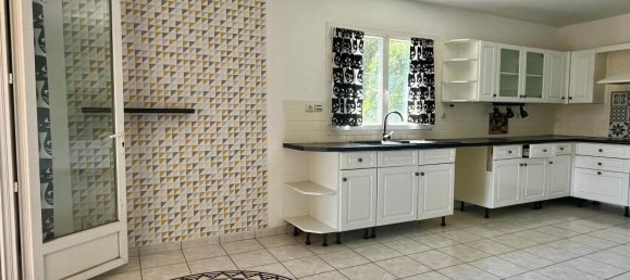 8 bedrooms House in Vienne, France No. 330983 18