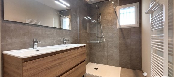 Casa de 3 habitaciónes en Saint-Privat, France No. 204909 8