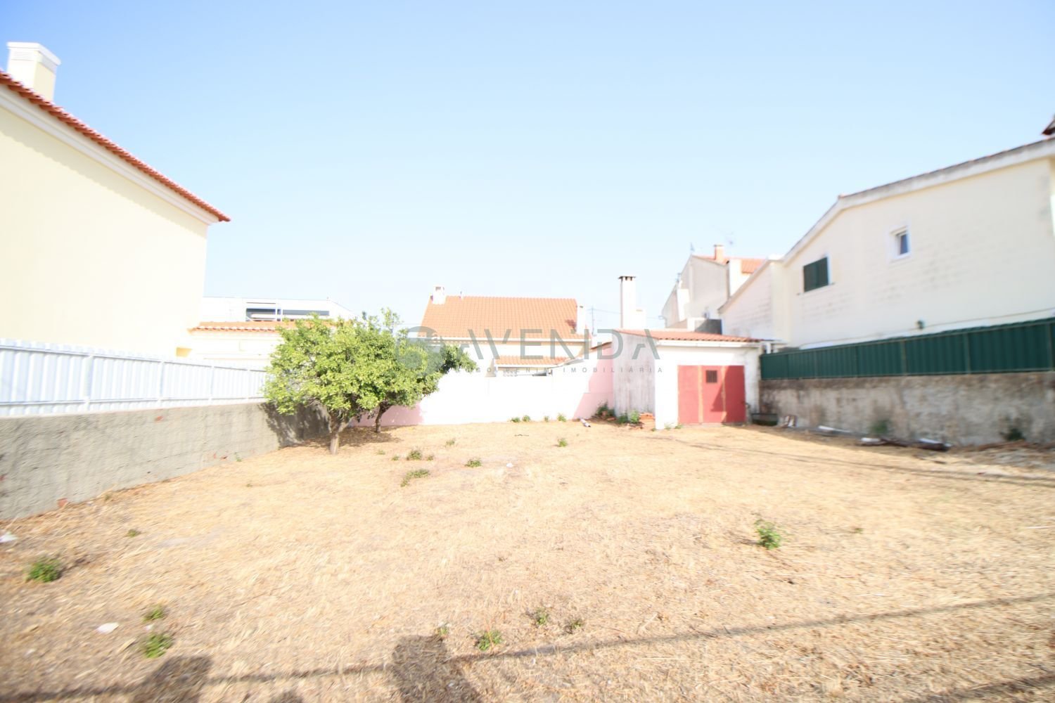  Land in Seixal, Portugal No. 265010