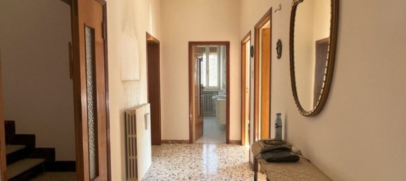 5 rooms House in Jesi, Italy No. 120068 21