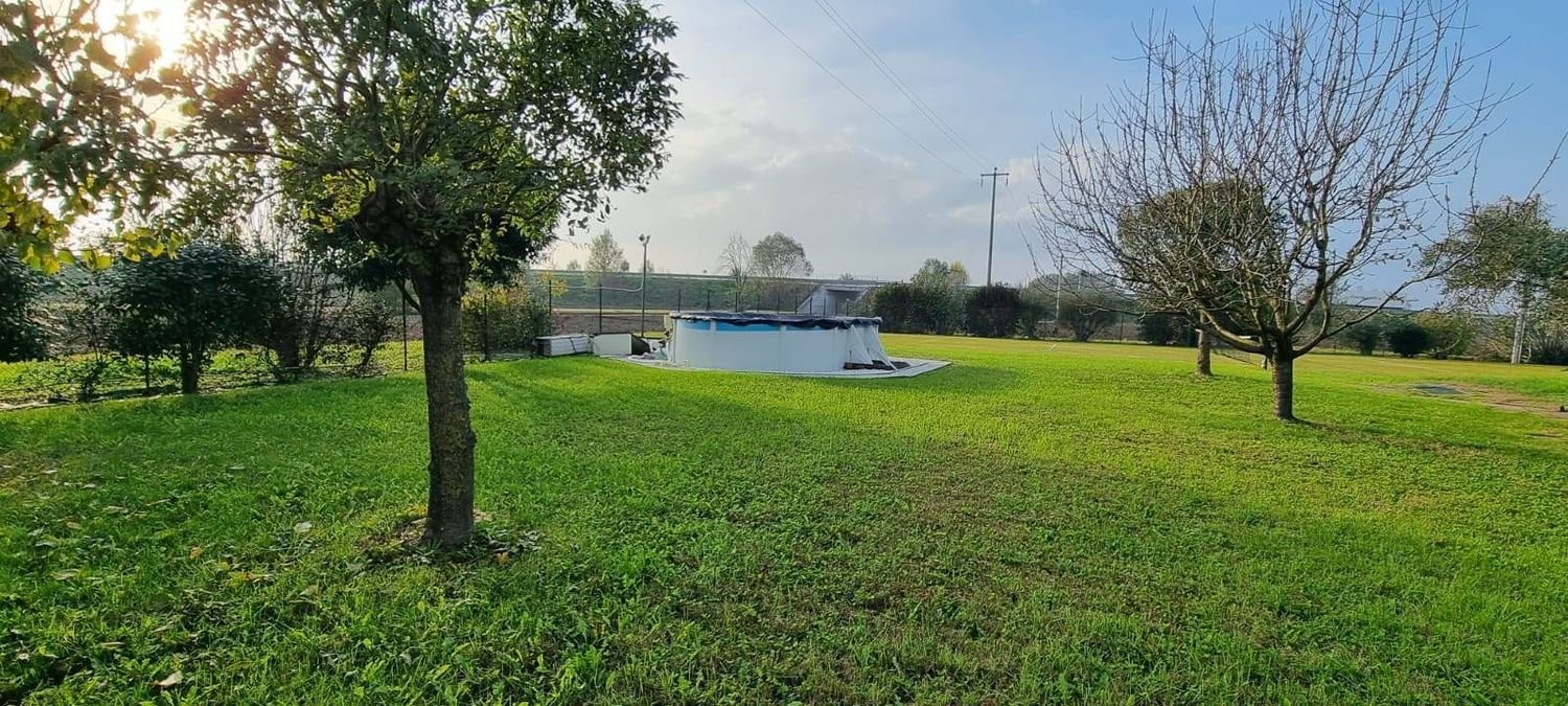 9 rooms Villa in Castel Maggiore, Italy No. 11077