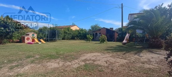 4 bedrooms Villa in Porcari, Italy No. 325580 3