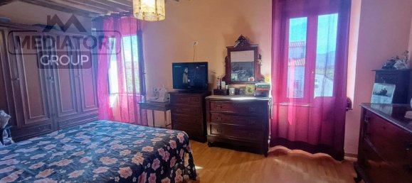 4 bedrooms Villa in Porcari, Italy No. 325580 12