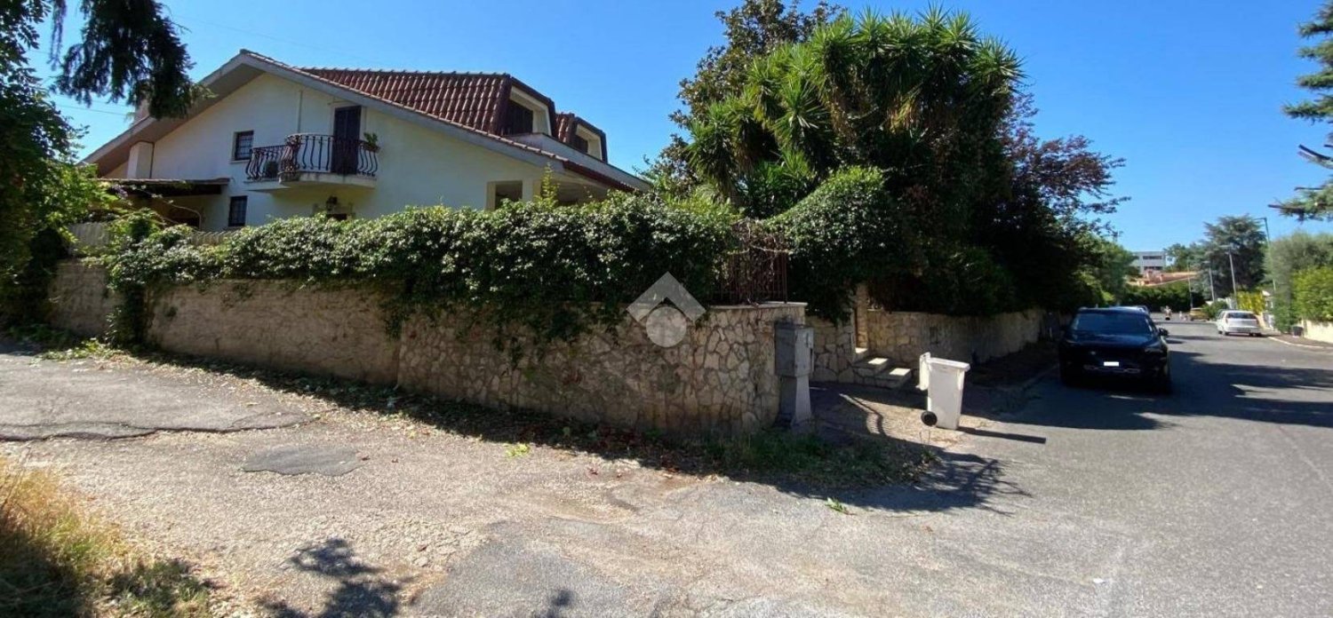 Villa T4 em Guidonia Montecelio, Italy N.º 262229