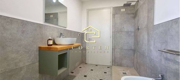 3 bedrooms House in Pianiga, Italy No. 328747 12