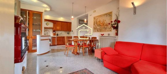 3 bedrooms House in Pianiga, Italy No. 328747 13