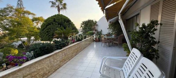 2 bedrooms Apartment in Pyrgos, Cyprus No. 19808 5