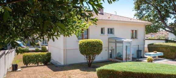 4 bedrooms House in Saint-Pierre-du-Mont, France No. 285728 6