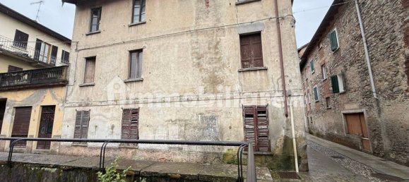 6 bedrooms House in Meina, Italy No. 81472 28