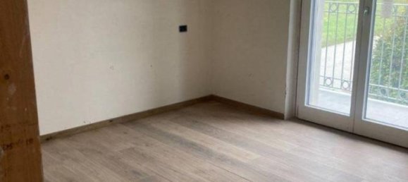 3 rooms Apartment in Alba, Italy No. 24263 7