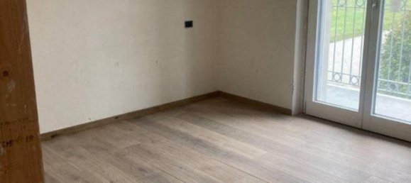 3 rooms Apartment in Alba, Italy No. 24263 8