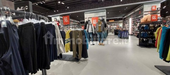 Gewerbliche Immobilie in Piacenza, Italy 1363m², Nr. 315832 11