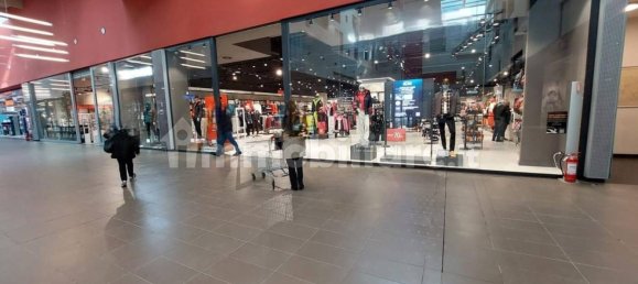 Gewerbliche Immobilie in Piacenza, Italy 1363m², Nr. 315832 12