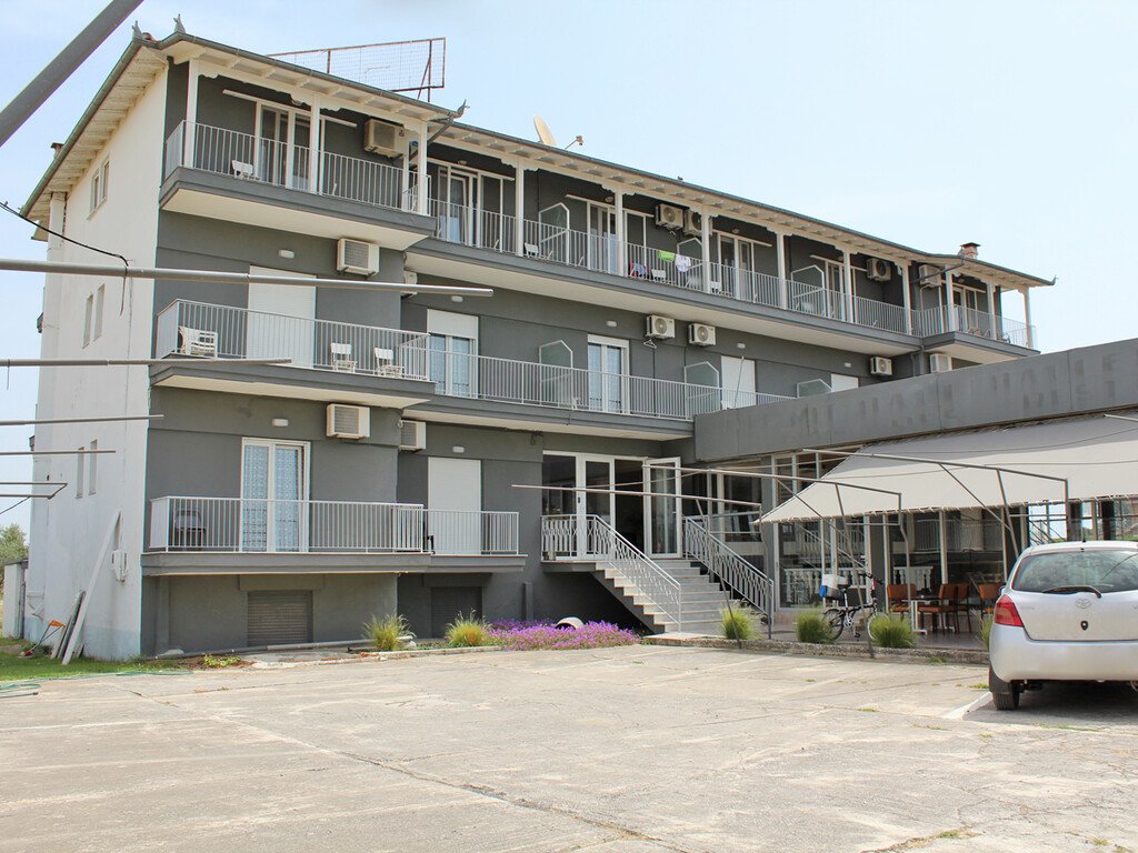 1000m² Townhouse in Korinos, Greece No. 2047