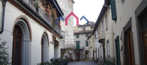 5 rooms House in Coreglia Antelminelli, Italy No. 106890 8