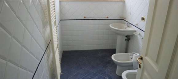 326m² Office in Terni, Italy No. 71483 5