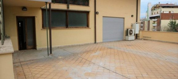 326m² Office in Terni, Italy No. 71483 10