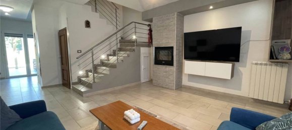 3 bedrooms House in Pramaggiore, Italy No. 358606 3