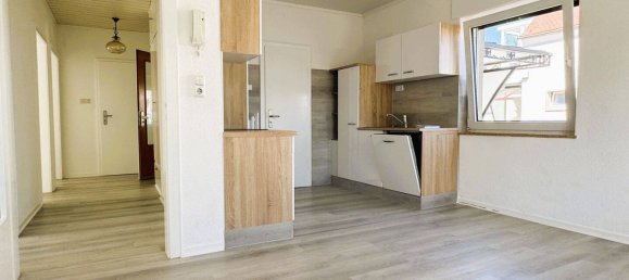 7 rooms Townhouse in Lahn-Dill, Germany No. 284975 3