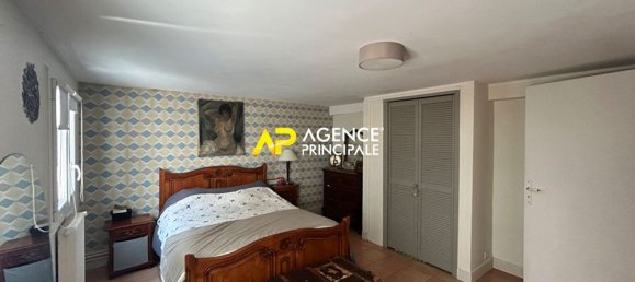 Casa de 4 dormitorios en Bezons, France No. 173764 7