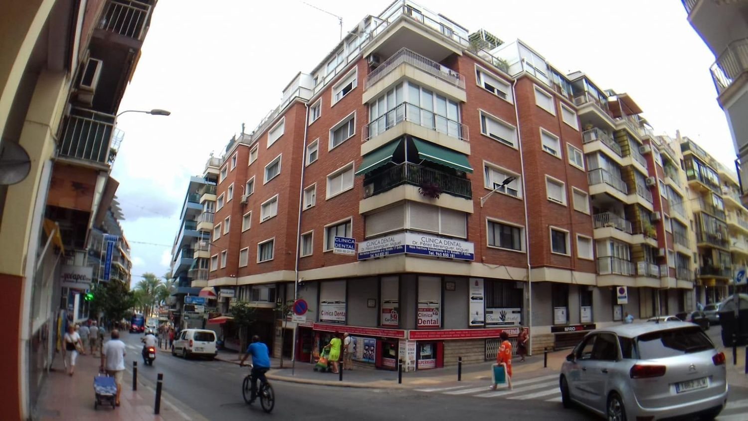 Коммерческая недвижимость 25м² в Бенидорм, Испания № 150372