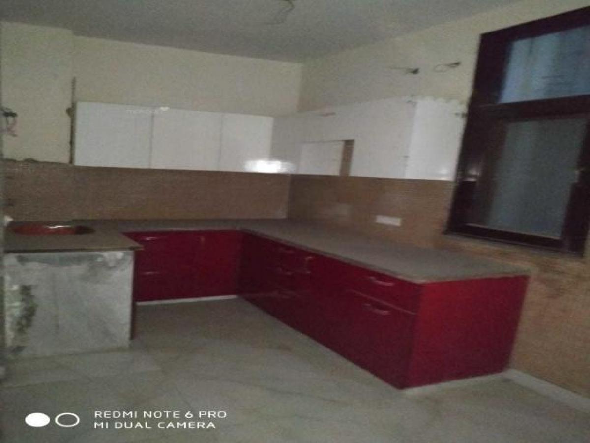 2 bedrooms House in Ghaziabad, India No. 23638