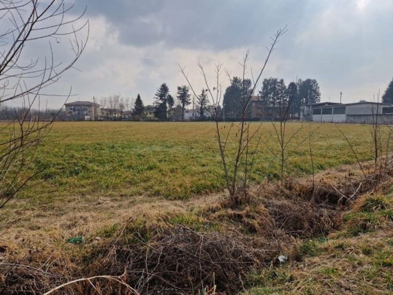 Terreno em Castano Primo, Italy 8600 m² N.º 84891