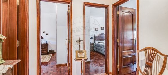 4 Schlafzimmer Villa in Amadora, Portugal, Nr. 48317 9