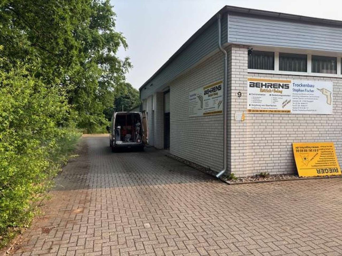 600m² Building in Hanover, Germany No. 366463