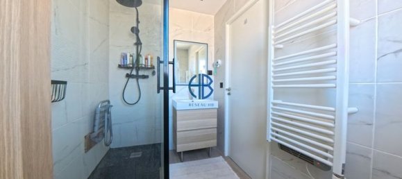 3 chambres Duplex à Stains, France No. 360072 11