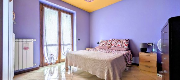 3 rooms Apartment in Cura Carpignano, Italy No. 279034 10